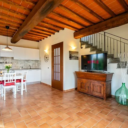 Countryside View - Chic Ferienhaus Prato (Prato)